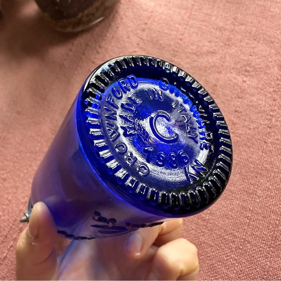 Vintage Cobalt Blue Glass Cream Jug - Embossed Cat Design - Picture 8 of 8